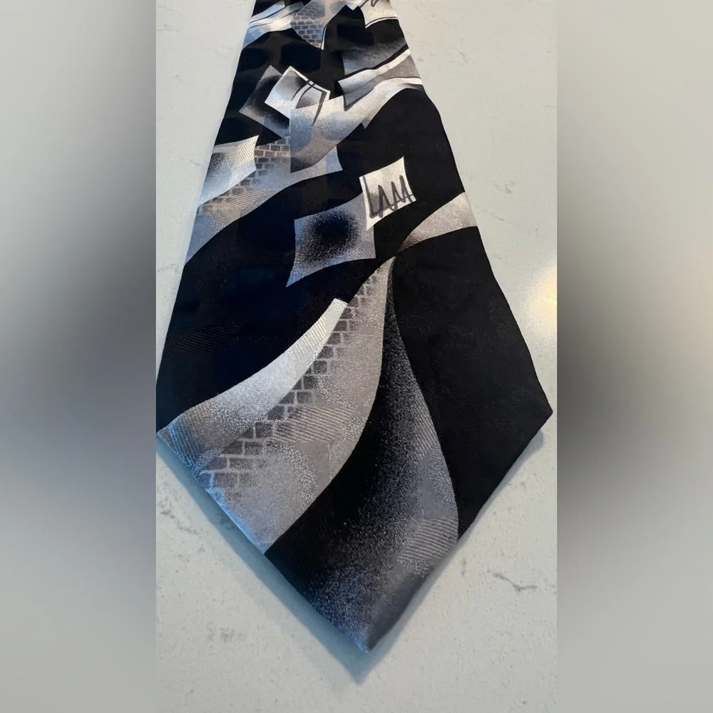 Van Heusen classic collection Black and Gray Tie
